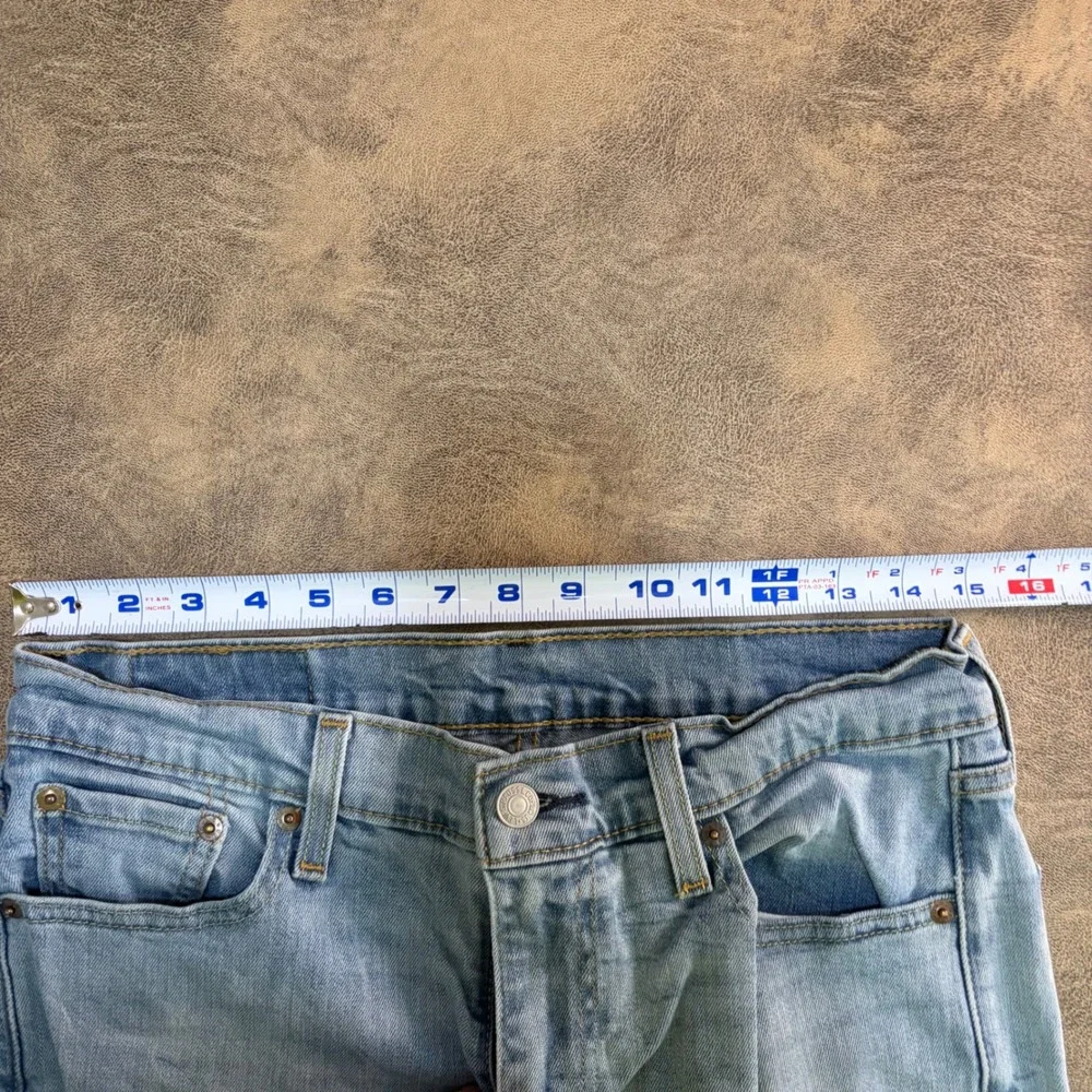 Levis levi 513
